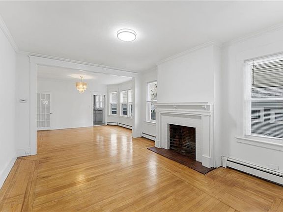 2nd image of 102 Overhill Rd