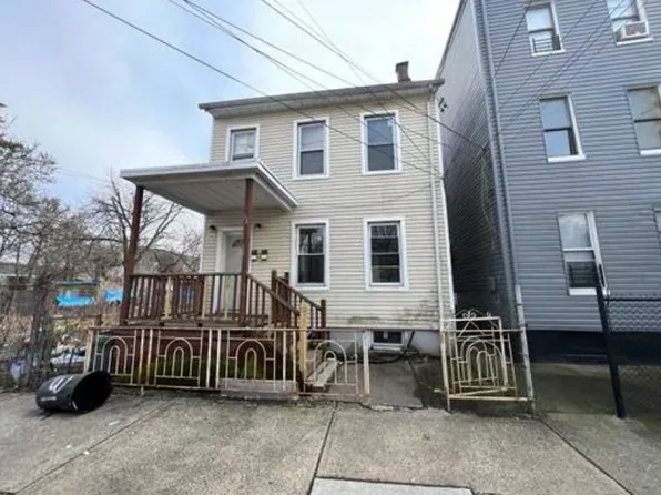 31 Hillman St, Paterson, NJ 07522
