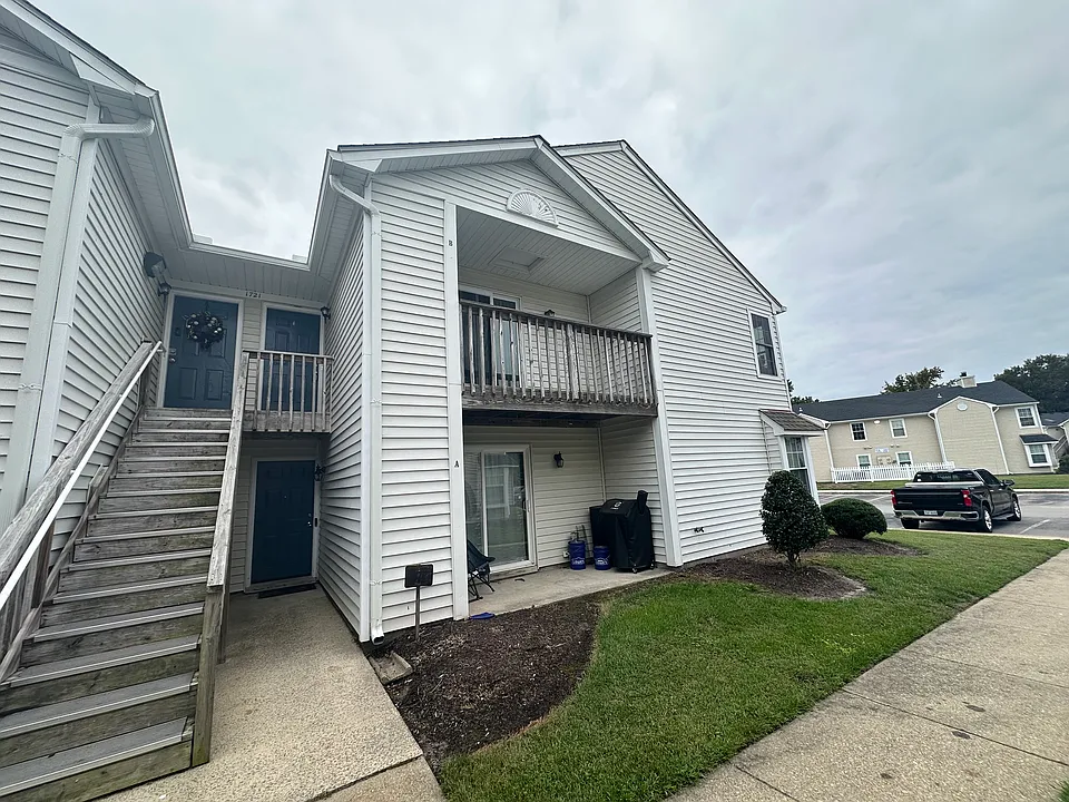 1721 Rock Bridge Mews #B