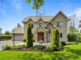 2411 Thorn Lodge Dr, Mississauga, ON L5K 1K8
