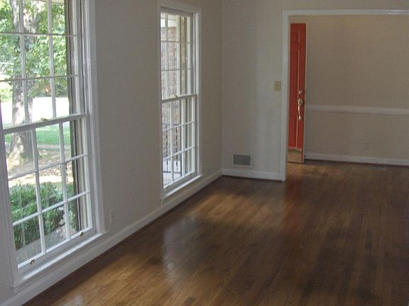 4th image of 1552 Smithwood Dr