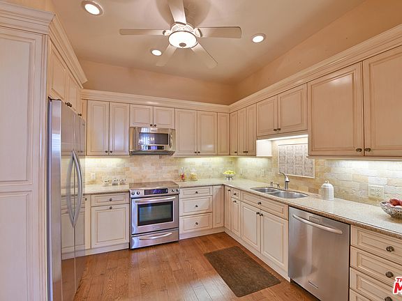 5th image of 4949 Genesta Ave Unit 417