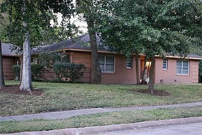 2nd image of 8526 Panatella Dr