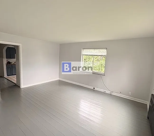 7169 Reading Rd #2 — Photo 2