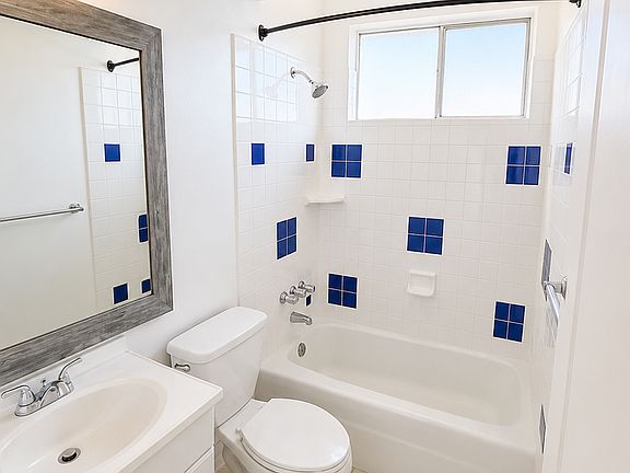 3rd image of 241 S La Alameda Ave #3
