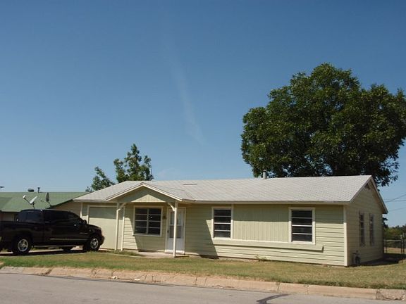 2nd image of 8604 Quebec Dr