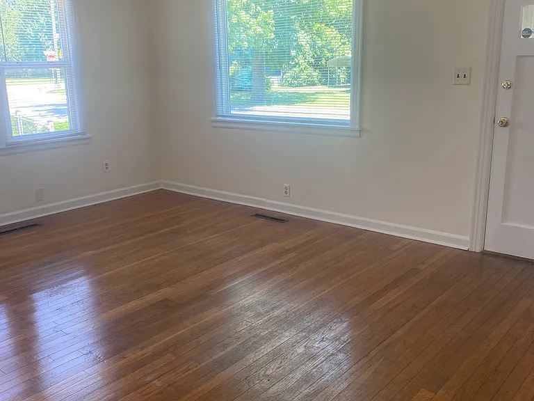 414 Poplar St — Photo 1