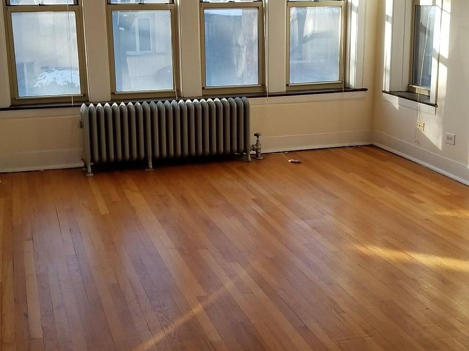 1st image of 7300 N Hamilton Ave #2