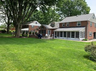 1409 Carlton Dr, Lancaster, PA 17601