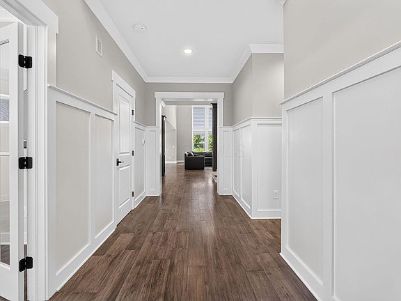 5th image of 9387 Waterford Dr