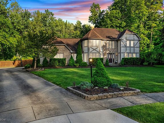 2nd image of 85 Hickory Hollow Dr