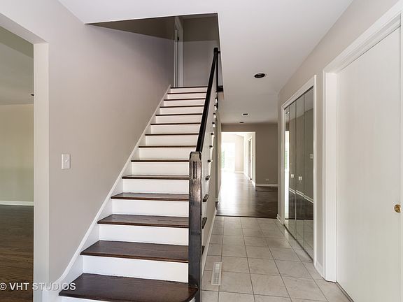 3rd image of 1635 Dartmouth Ln