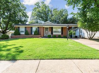 12106 Wesmeade Dr, Maryland Heights, MO