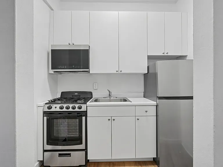 1985 Sedgwick Ave #GD — Photo 2