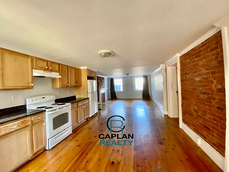 42 Warren St #O1 — Photo 6