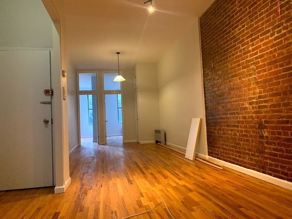 1st image of 985 Bedford Ave #2L
