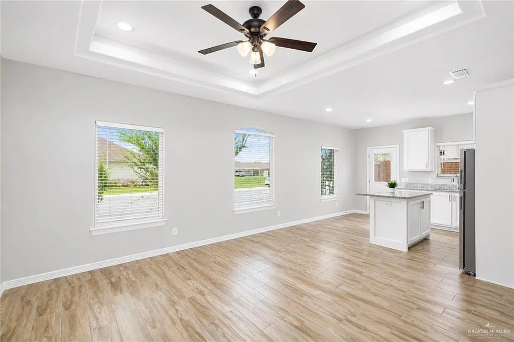 2 bed, 2.0 bath, 1100 sqft, $1,150 — Photo 3