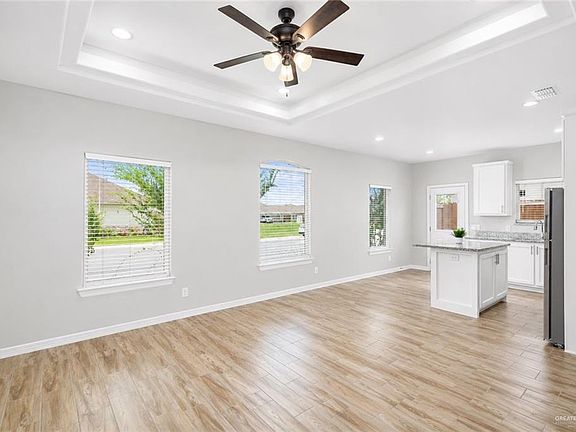 3rd image of 810 N Blair Ave #2
