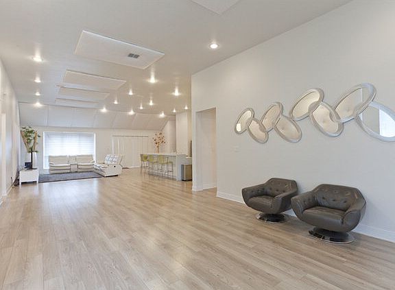 3rd image of 3504 San Eduardo