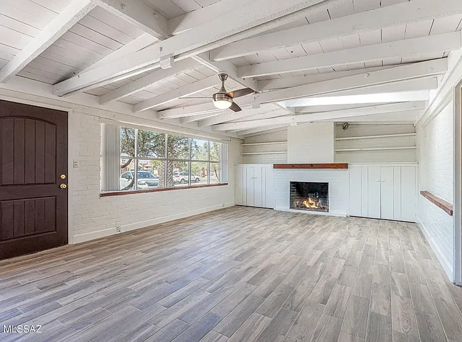 6 bed, 2139 sqft, $550 — Photo 1