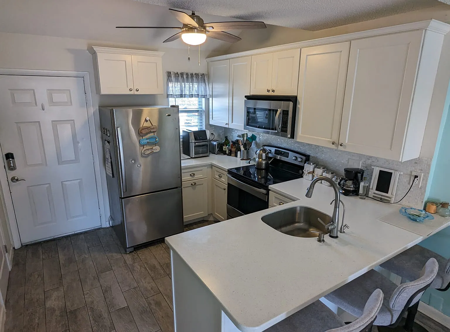 2 bed, 1.5 bath, 1000 sqft, $1,700 — Photo 1