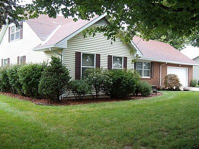 1st image of 852 Terrace Dr