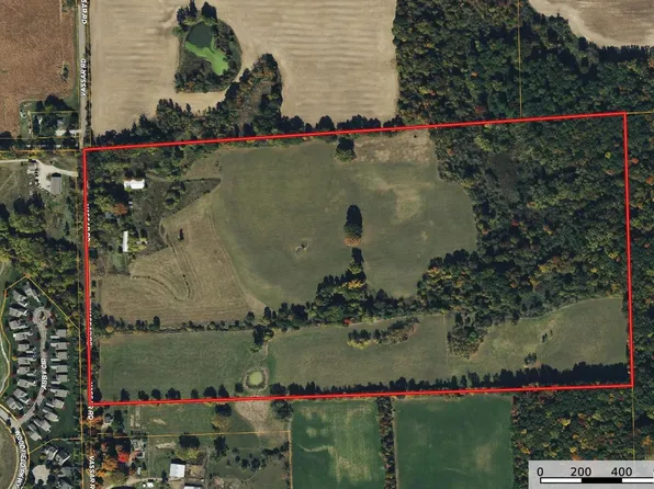 11043 Vassar Rd, Holly, MI 48439