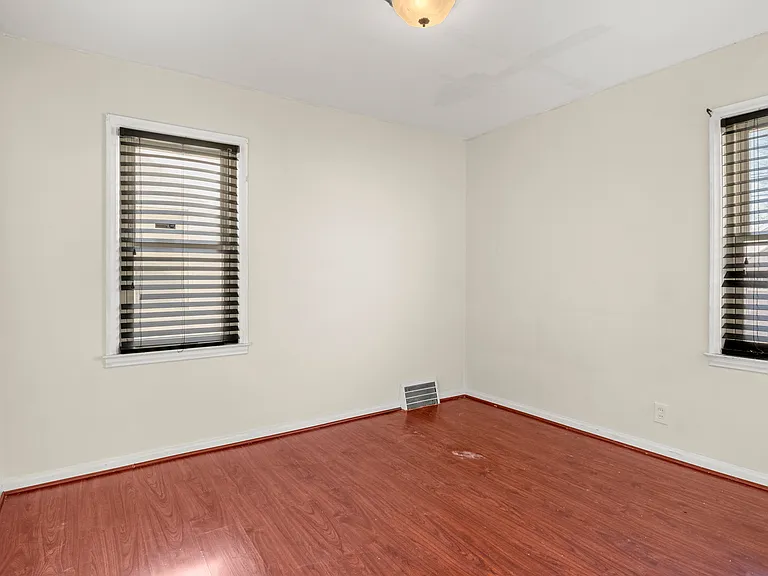 4645 Rosalie St — Photo 21