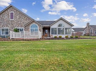 256 Sandover Dr, Aurora, OH 44202