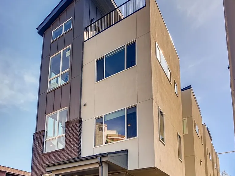 3450 S Corona St — Photo 3