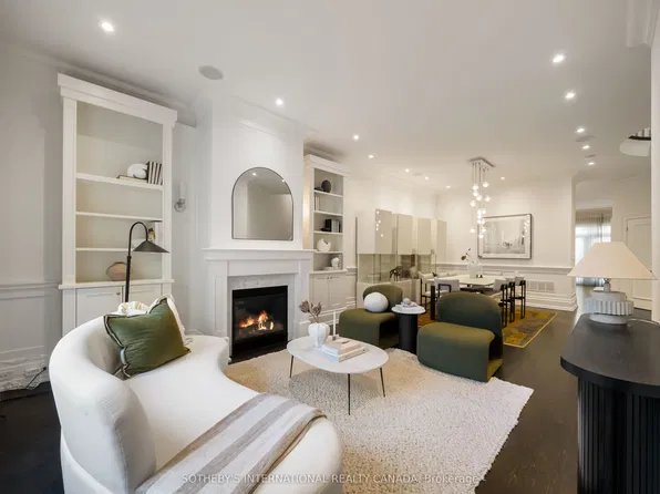 49 York Mills Rd #Townhouse 513, Toronto, ON M2P 1B6