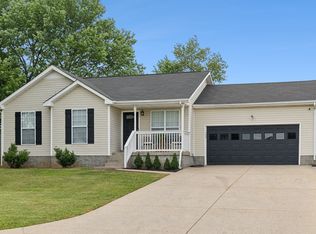 221 Golden Pond Ave, Oak Grove, KY 42262