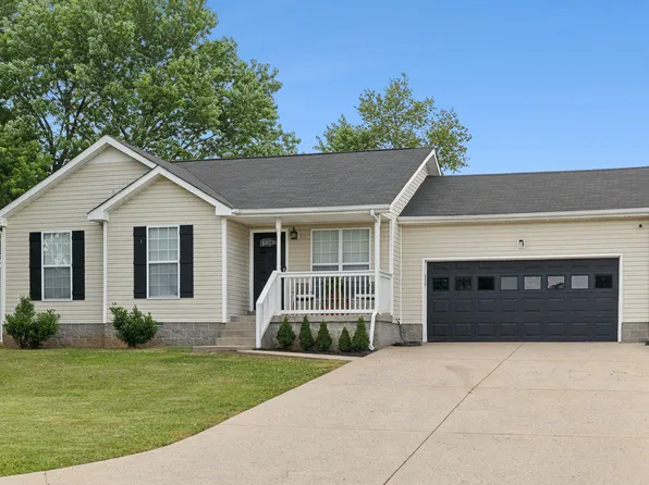 221 Golden Pond Ave, Oak Grove, KY 42262