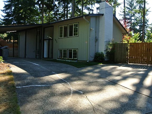 3rd image of 14515 SE 21st Pl
