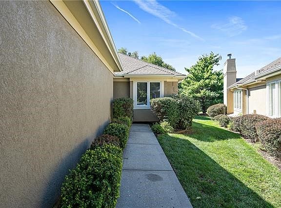 2nd image of 820 Chessington Ct