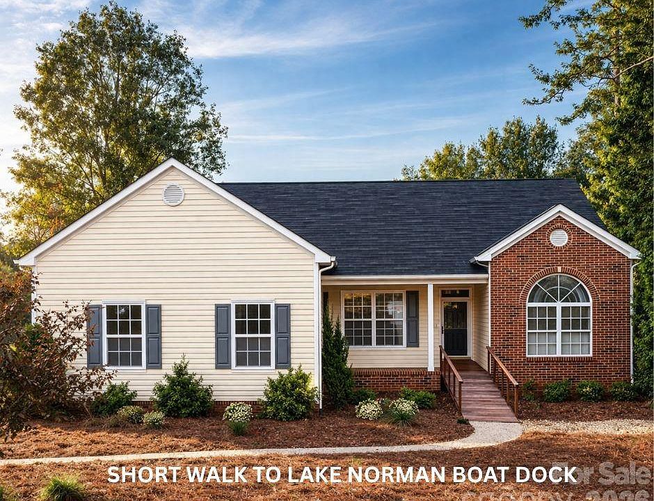 1st image of 132 Grayrock Dr