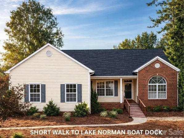 132 Grayrock Dr, Statesville, NC 28677