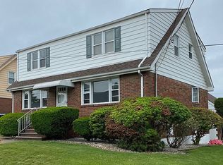 39 Louis St, Lodi, NJ 07644