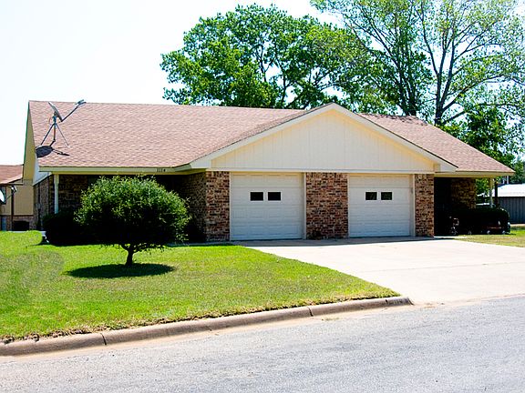 2nd image of 111 Willow Ln #B