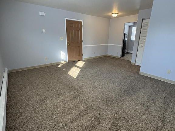 3rd image of 170 Kendall Ave Unit B