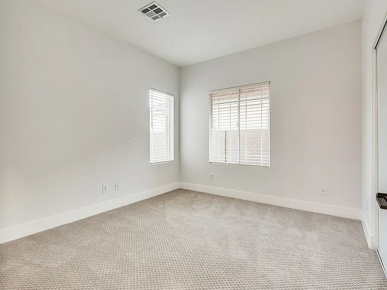 11086 Evvie Ln — Photo 11
