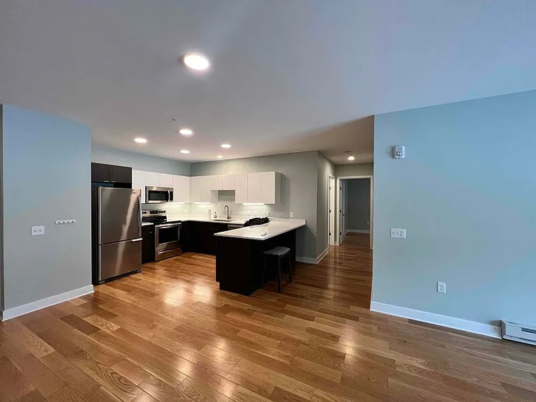 69 Etna Rd #104 — Photo 3