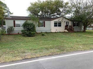 634 N Riedel St, Yorktown, TX 78164