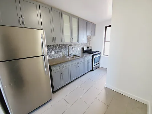 Rented by Ideal Properties Group | media 4