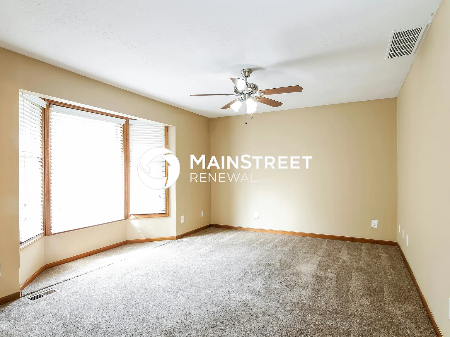804 E Wabash St — Photo 3