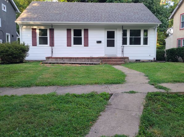 207 Bland St