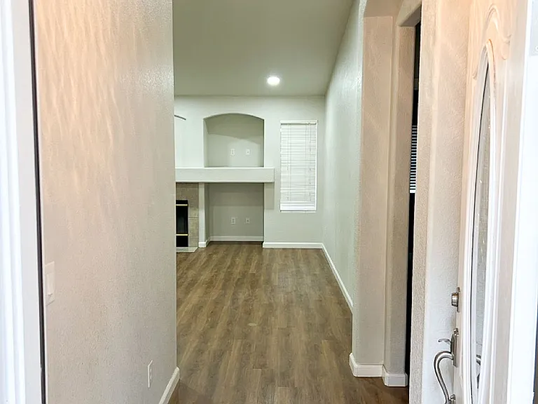 5403 Sage Ct — Photo 3