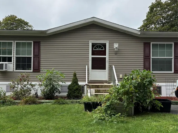20 Cardinal Rd #89, Hyde Park, NY 12538