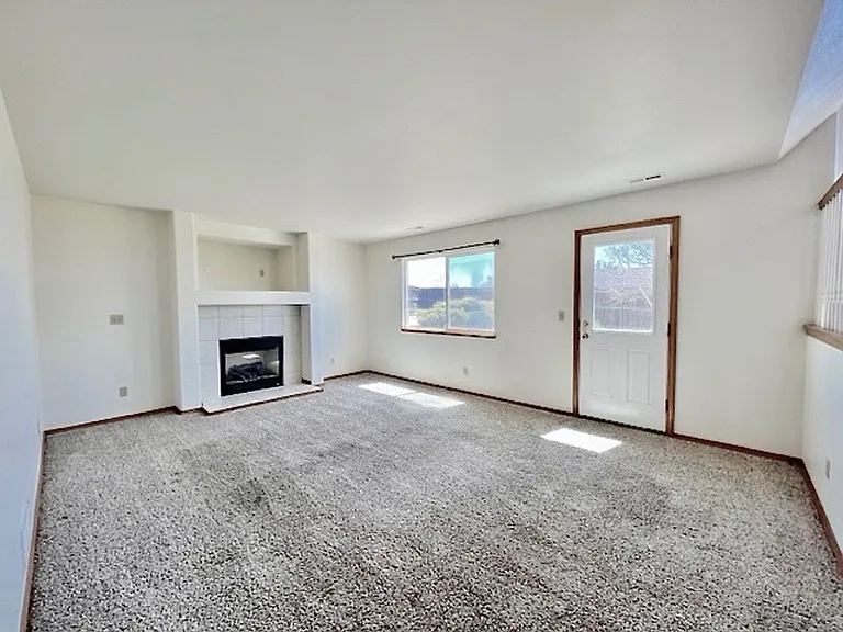 4275 Addax Ct — Photo 11