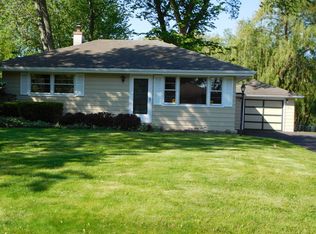 1831 Maplewood Dr, Lindenhurst, IL
